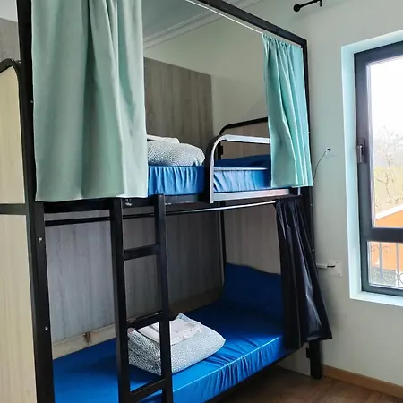 Alvorada Medieval, Al Hostel *