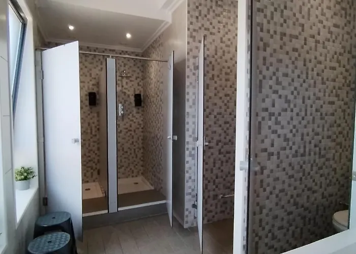 Alvorada Medieval, Al ホステル