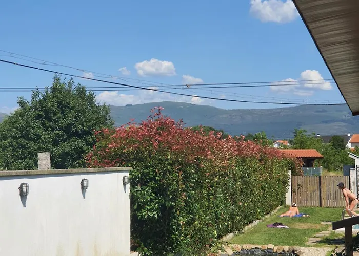 Hostel Alvorada Medieval, Al